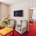 فندق Eurostars De La Reconquista 5*
