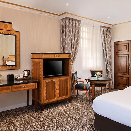 Szálloda Eurostars De La Reconquista 5*