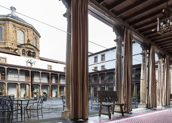 فندق Eurostars De La Reconquista 5*