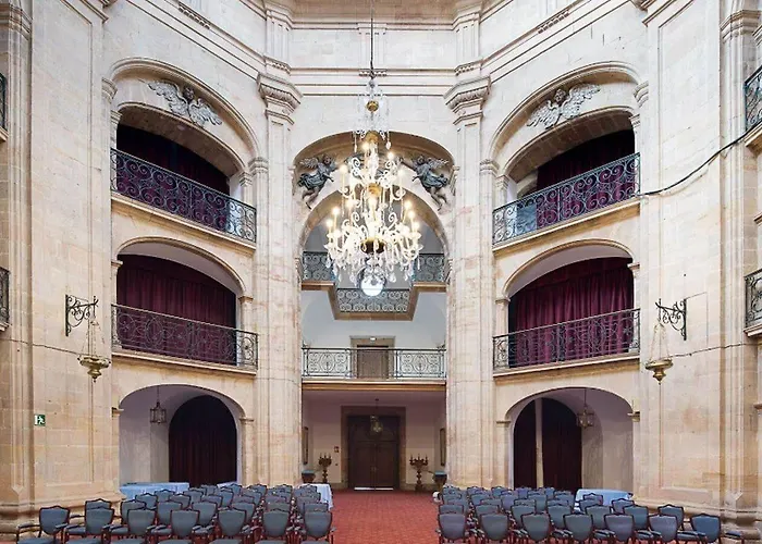 فندق Eurostars De La Reconquista