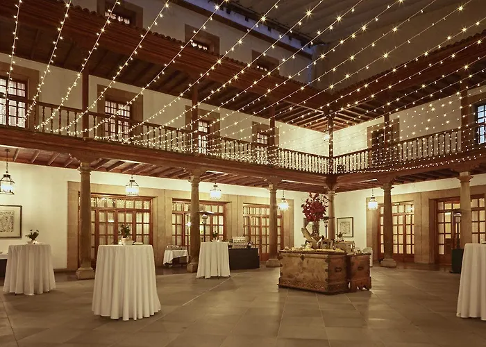 فندق Eurostars De La Reconquista 5*